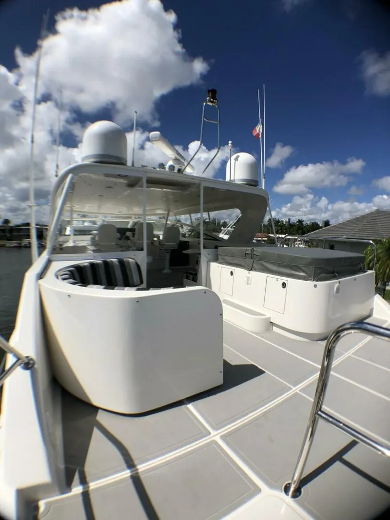 Slide: The Image of Pacific Mariner 85 Motoryacht 2008 - 16