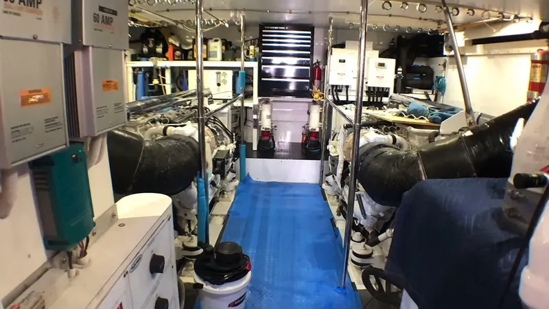 Slide: The Image of Pacific Mariner 85 Motoryacht 2008 - 23