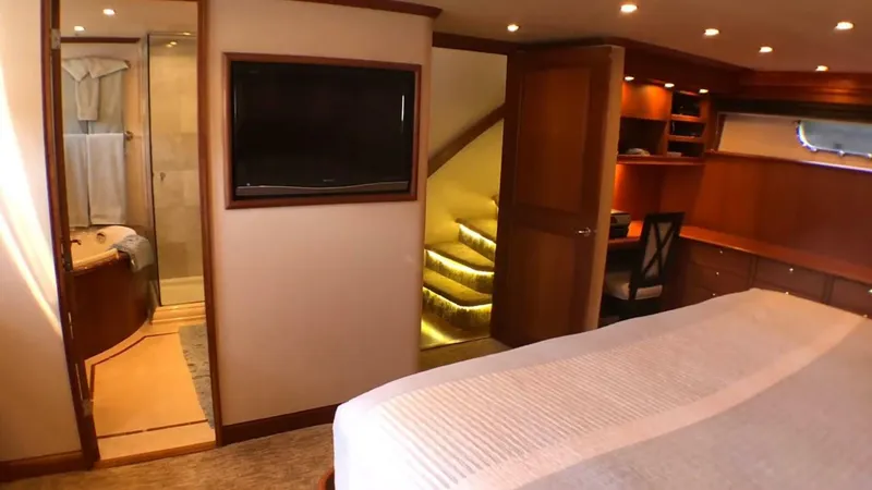 Slide: The Image of Pacific Mariner 85 Motoryacht 2008 - 33