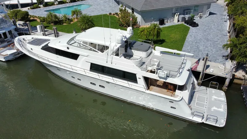 Slide: The Image of Pacific Mariner 85 Motoryacht 2008 - 9