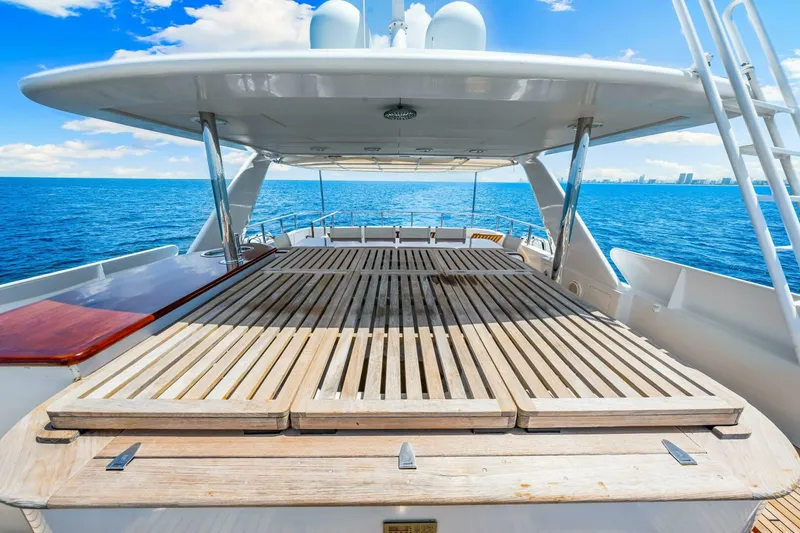 Slide: The Image of Palmer Johnson TRI-DECK FB 1996 - 111