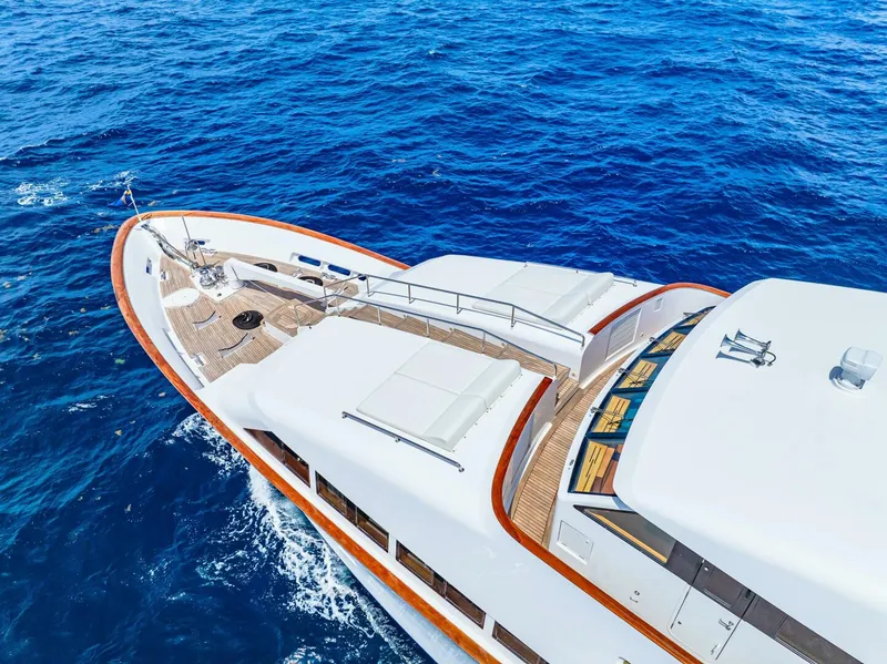 Slide: The Image of Palmer Johnson TRI-DECK FB 1996 - 12