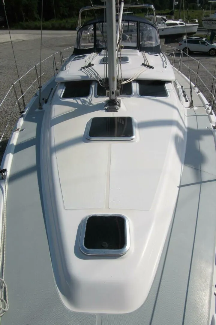 Slide: The Image of Hunter 41 Deck Salon 2008 - 39