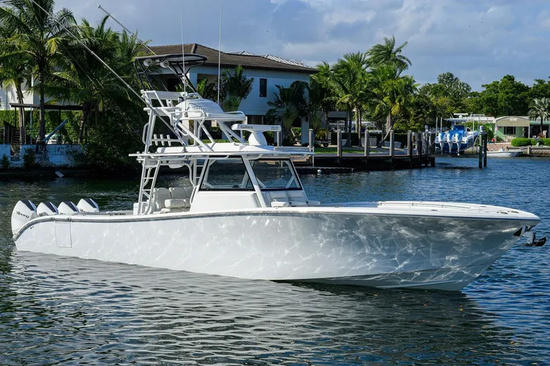 Slide: The Image of Yellowfin 42 2021 - 2