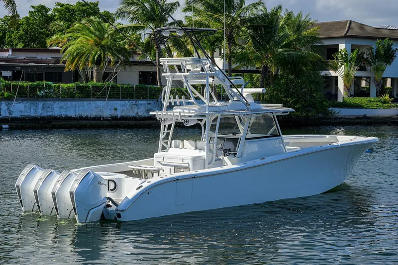 Slide: The Image of Yellowfin 42 2021 - 72