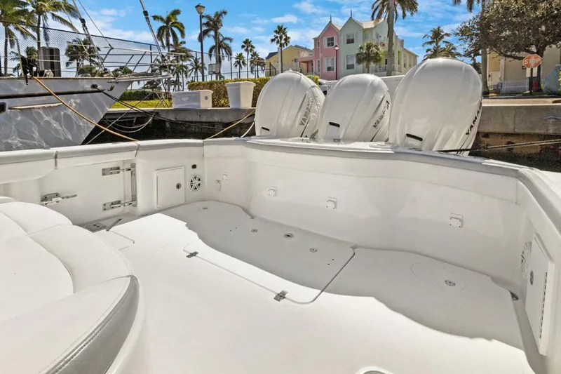Slide: The Image of Yellowfin Center Console 2020 - 21