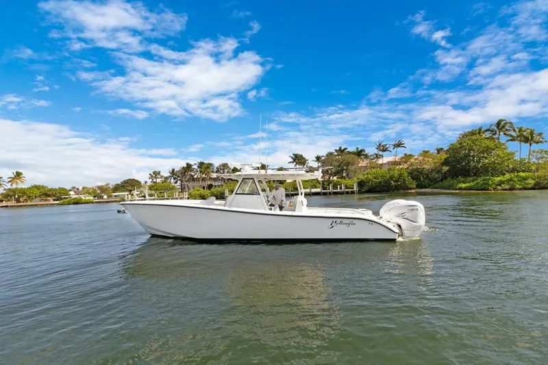 Slide: The Image of Yellowfin Center Console 2020 - 34