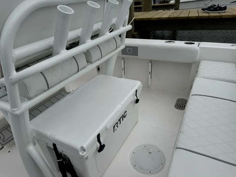 Slide: The Image of Sea Fox 228 Commander 2025 - 20
