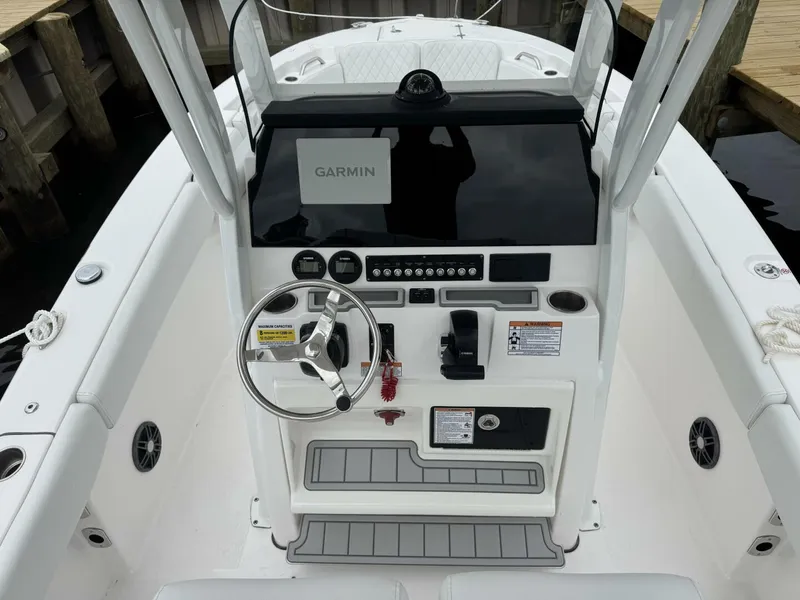 Slide: The Image of Sea Fox 228 Commander 2025 - 22
