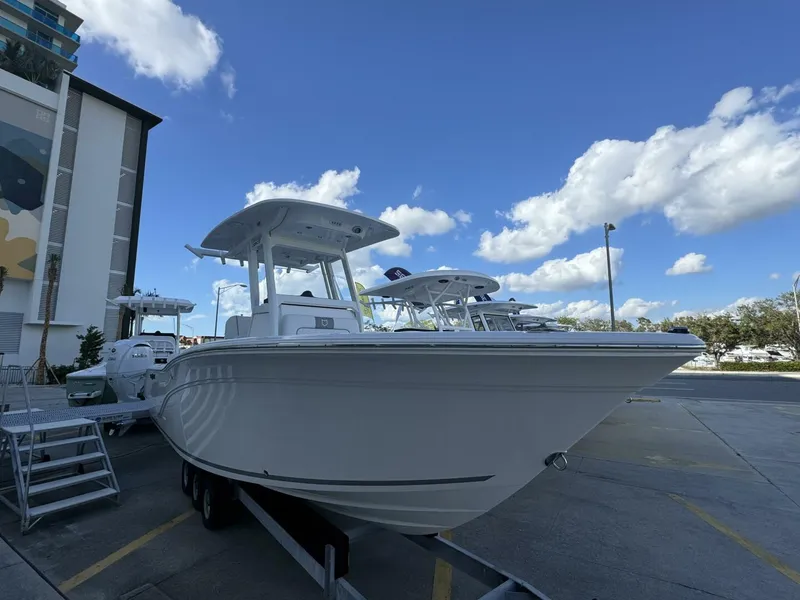 Slide: The Image of Sea Fox 228 Commander 2025 - 3