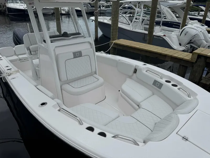 Slide: The Image of Sea Fox 228 Commander 2025 - 30