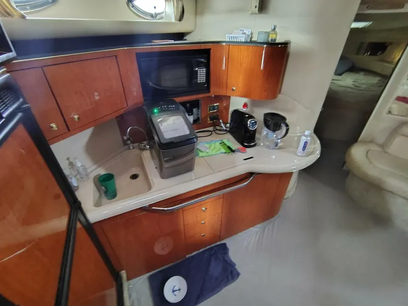 Slide: The Image of Sea Ray Sun-Dancer 2001 - 13