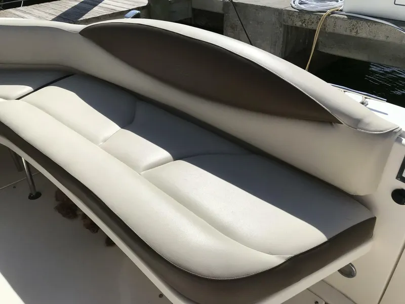 Slide: The Image of Sea Ray Sun-Dancer 2001 - 36