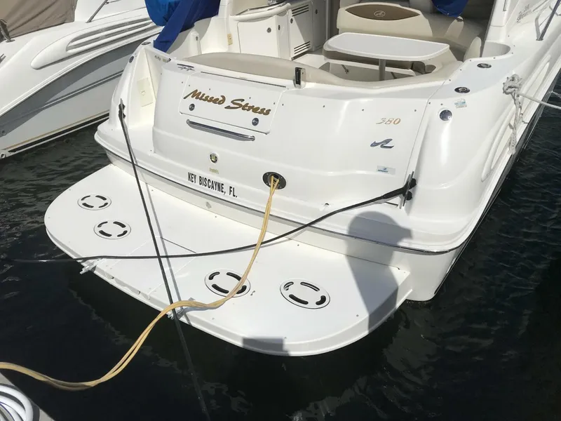 Slide: The Image of Sea Ray Sun-Dancer 2001 - 44