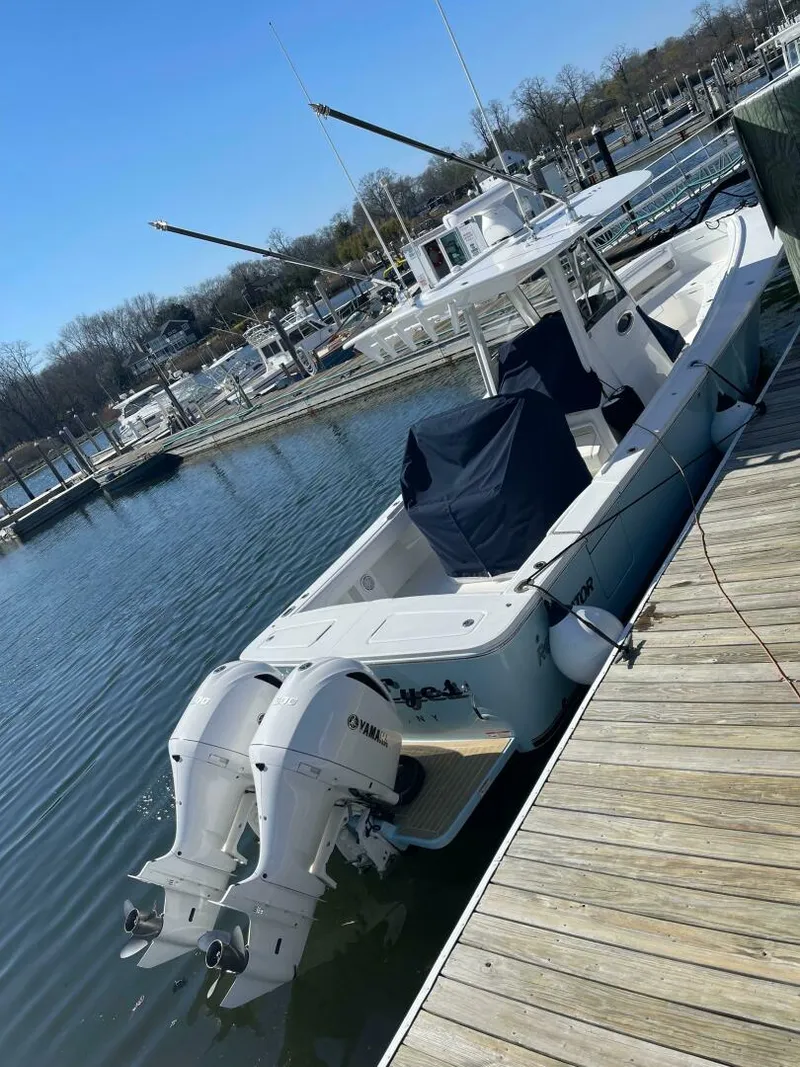 Slide: The Image of Regulator Marine 31 FS with Mezz 2020 - 19
