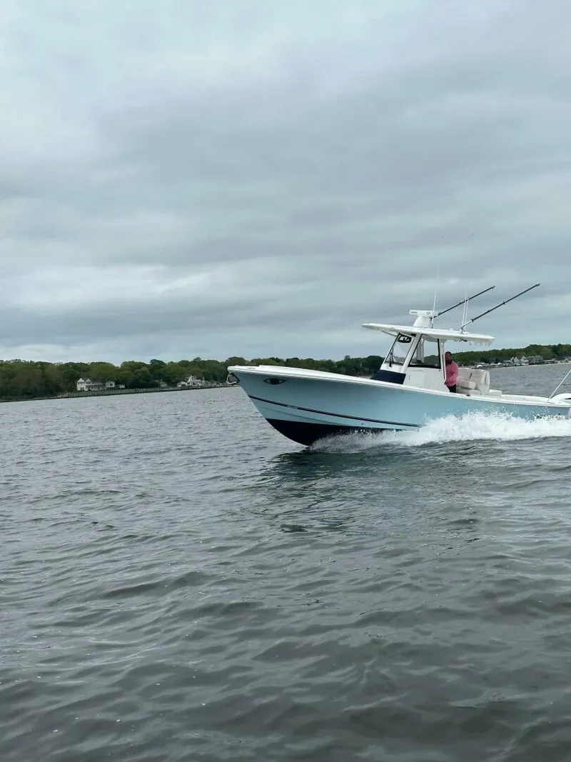 Slide: The Image of Regulator Marine 31 FS with Mezz 2020 - 25