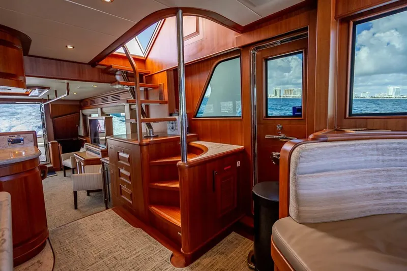 Slide: The Image of Hampton 658l Endurance 2022 - 12