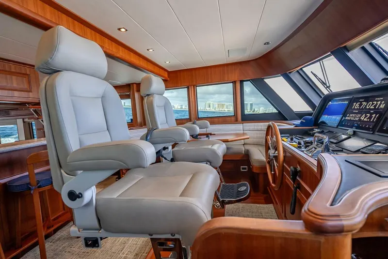 Slide: The Image of Hampton 658l Endurance 2022 - 17