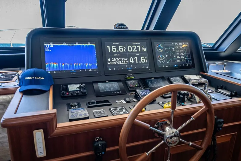 Slide: The Image of Hampton 658l Endurance 2022 - 18
