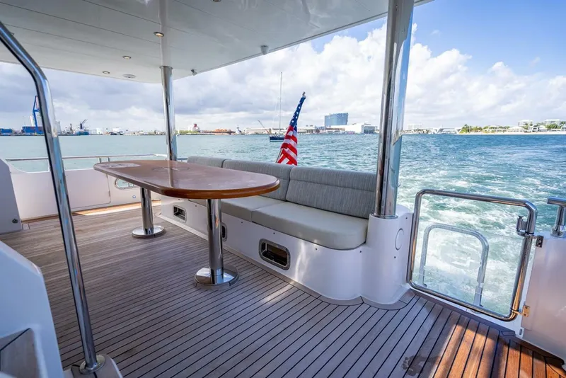 Slide: The Image of Hampton 658l Endurance 2022 - 44