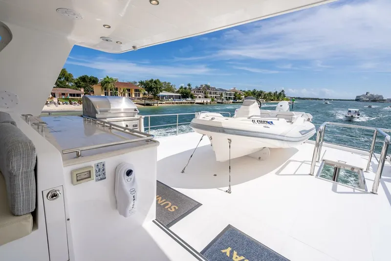 Slide: The Image of Hampton 658l Endurance 2022 - 50