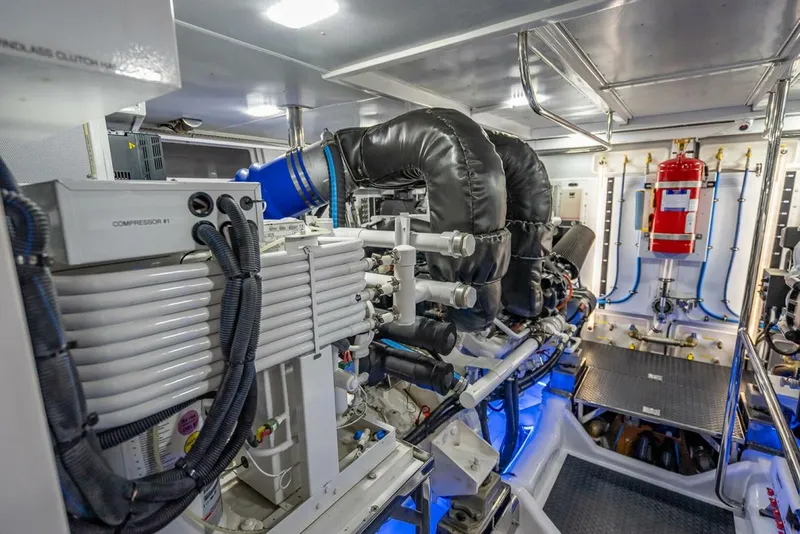 Slide: The Image of Hampton 658l Endurance 2022 - 64