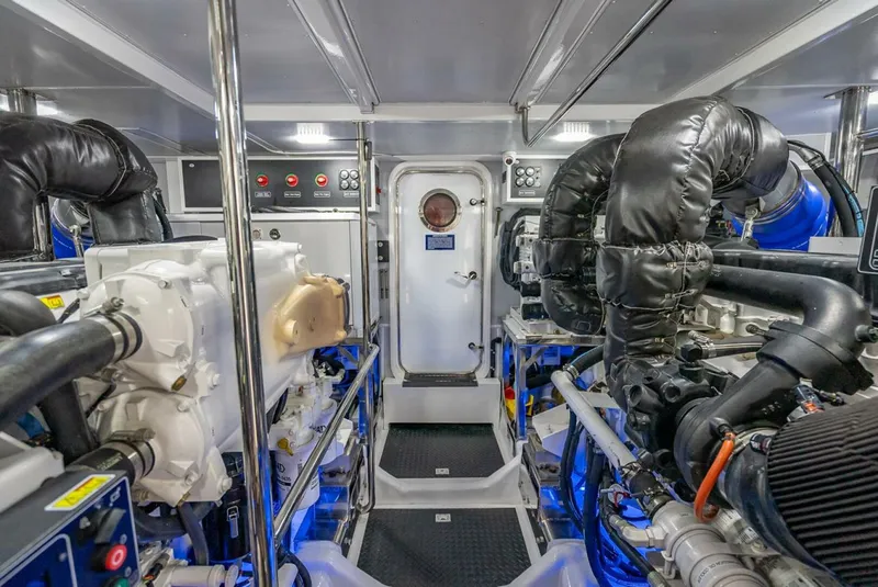 Slide: The Image of Hampton 658l Endurance 2022 - 67