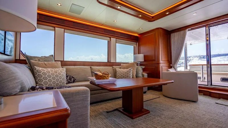 Slide: The Image of Hampton 658l Endurance 2022 - 7