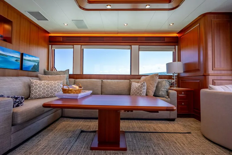 Slide: The Image of Hampton 658l Endurance 2022 - 8