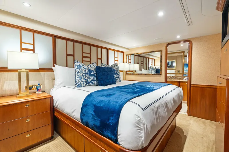 Slide: The Image of Westport 130 Tri-Deck Motor Yacht 2004 - 25