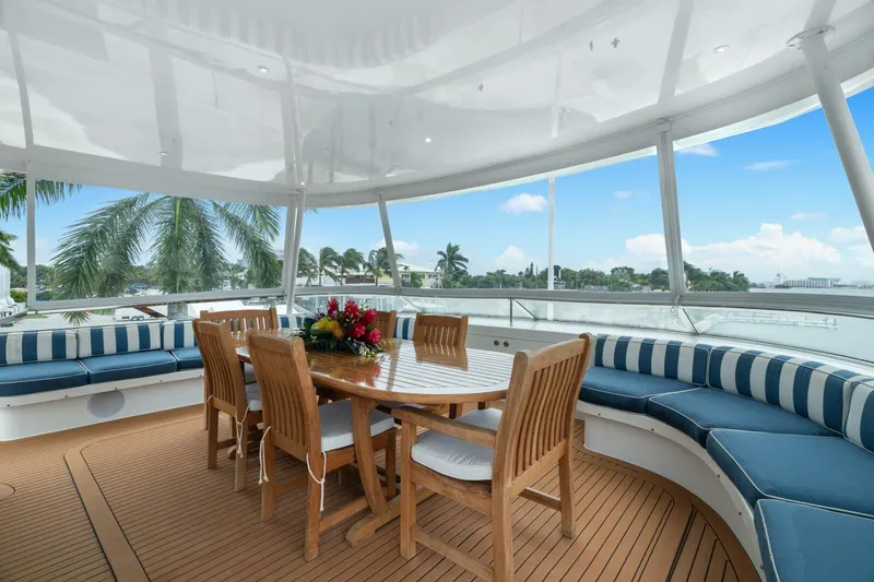 Slide: The Image of Westport 130 Tri-Deck Motor Yacht 2004 - 38