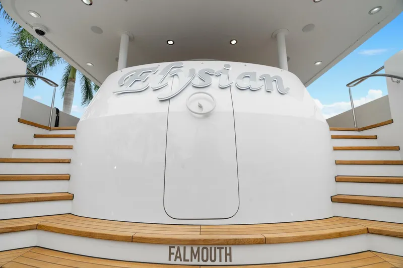 Slide: The Image of Westport 130 Tri-Deck Motor Yacht 2004 - 4