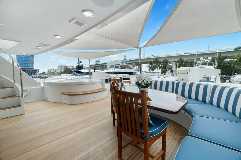 Slide: The Image of Westport 130 Tri-Deck Motor Yacht 2004 - 41