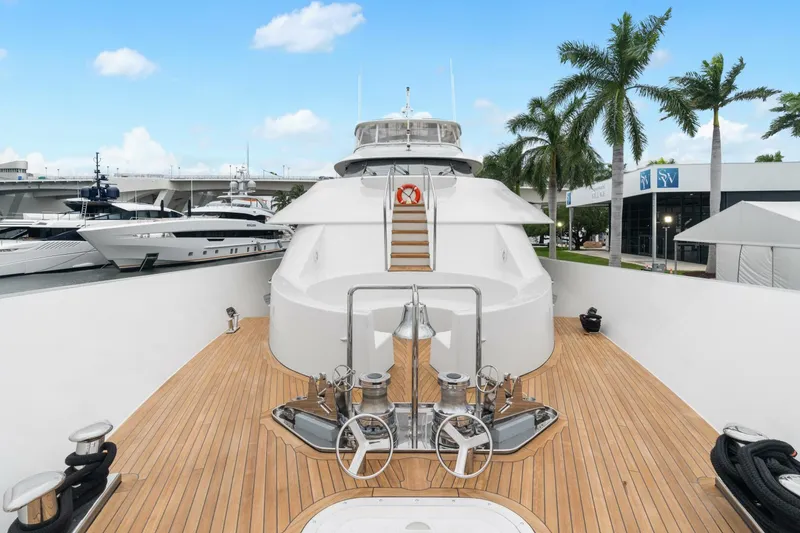 Slide: The Image of Westport 130 Tri-Deck Motor Yacht 2004 - 44