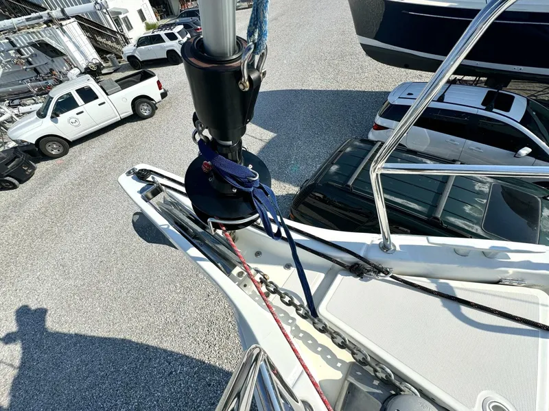Slide: The Image of Jeanneau 2019 - 10