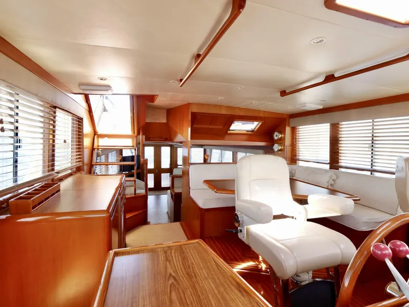 Slide: The Image of Offshore 62 Pilothouse 2000 - 13