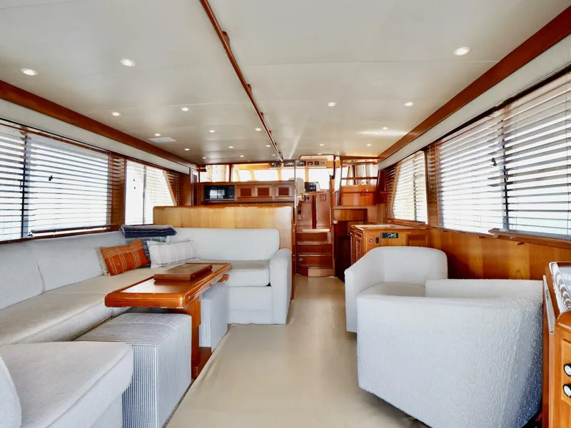 Slide: The Image of Offshore 62 Pilothouse 2000 - 17