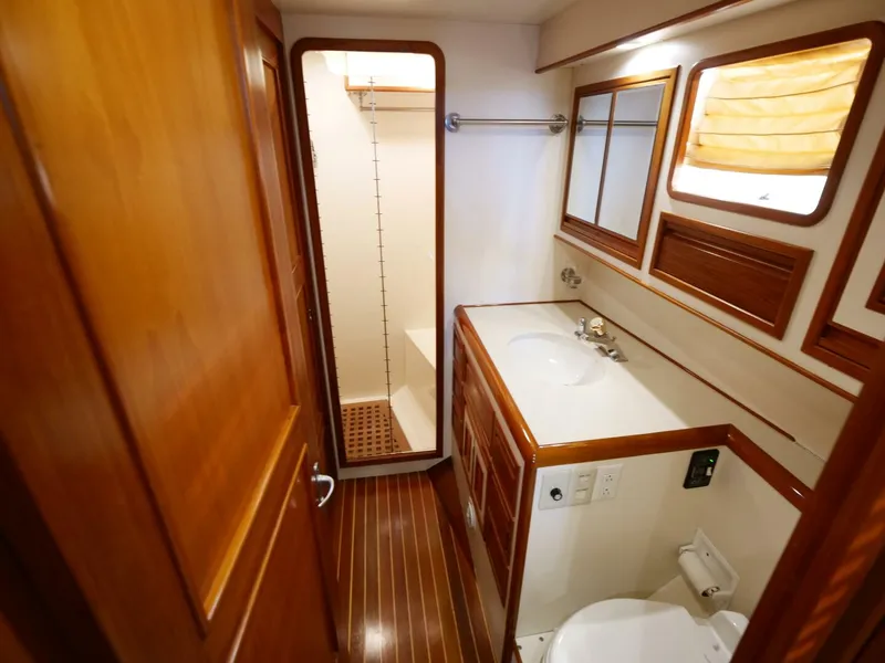 Slide: The Image of Offshore 62 Pilothouse 2000 - 31