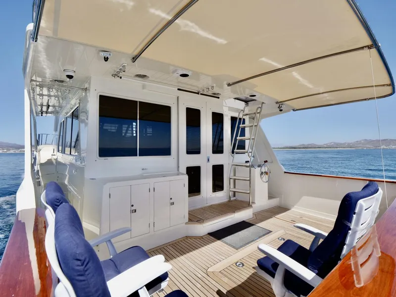 Slide: The Image of Offshore 62 Pilothouse 2000 - 44