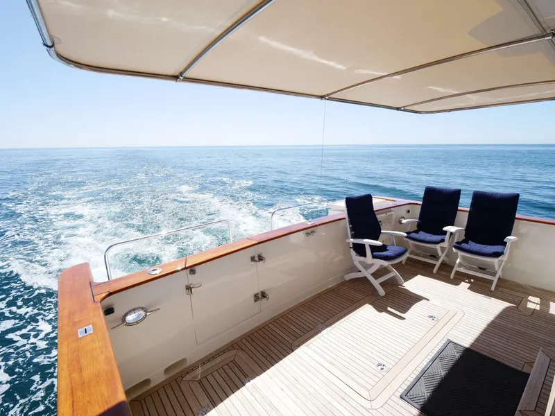 Slide: The Image of Offshore 62 Pilothouse 2000 - 47