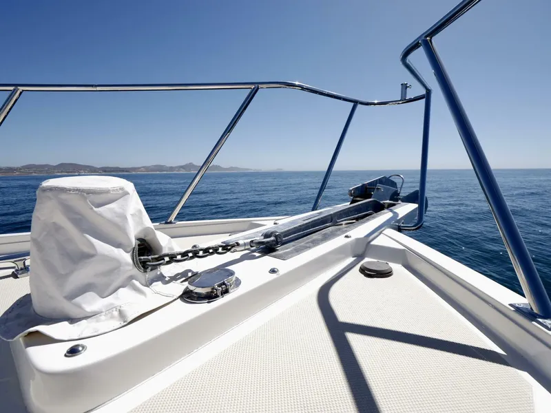 Slide: The Image of Offshore 62 Pilothouse 2000 - 64