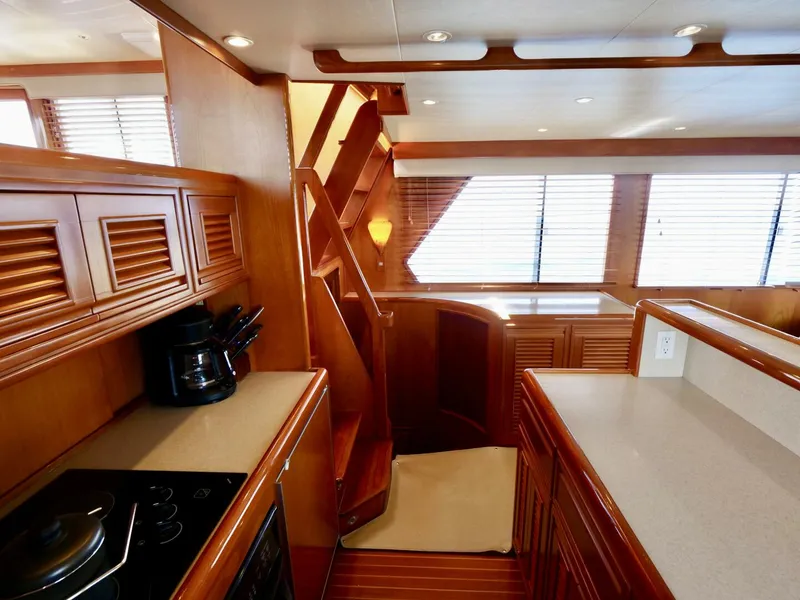 Slide: The Image of Offshore 62 Pilothouse 2000 - 8