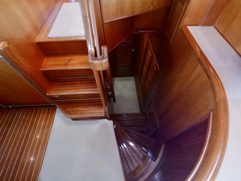Slide: The Image of Offshore 62 Pilothouse 2000 - 9