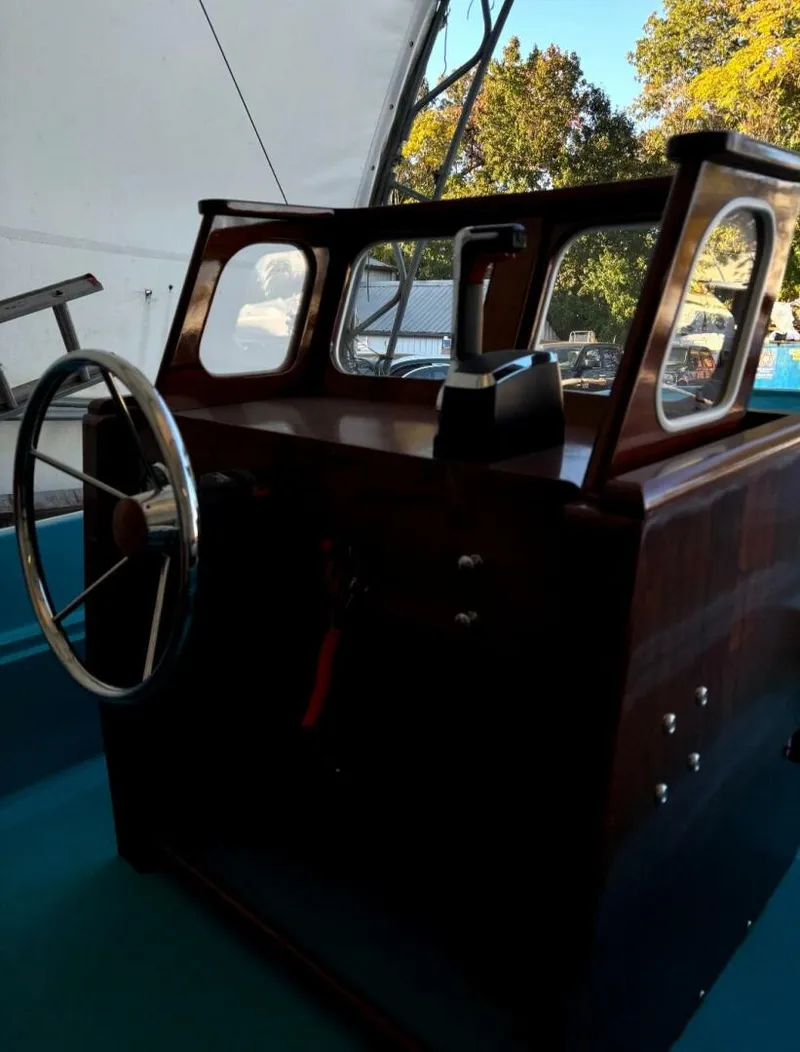 Slide: The Image of Boston Whaler 2017 - 3