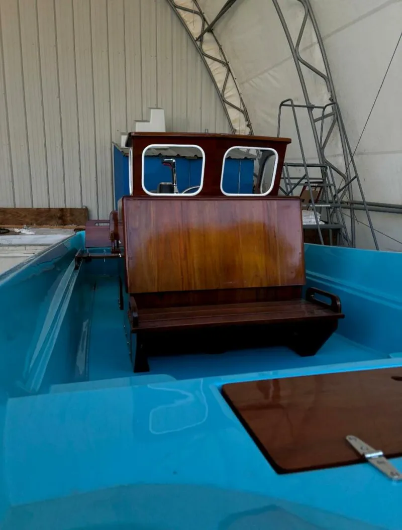 Slide: The Image of Boston Whaler 2017 - 5