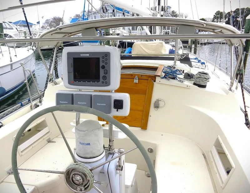Slide: The Image of Pacific Seacraft 2005 - 14