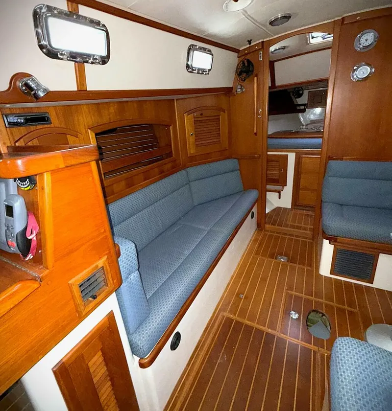 Slide: The Image of Pacific Seacraft 2005 - 5