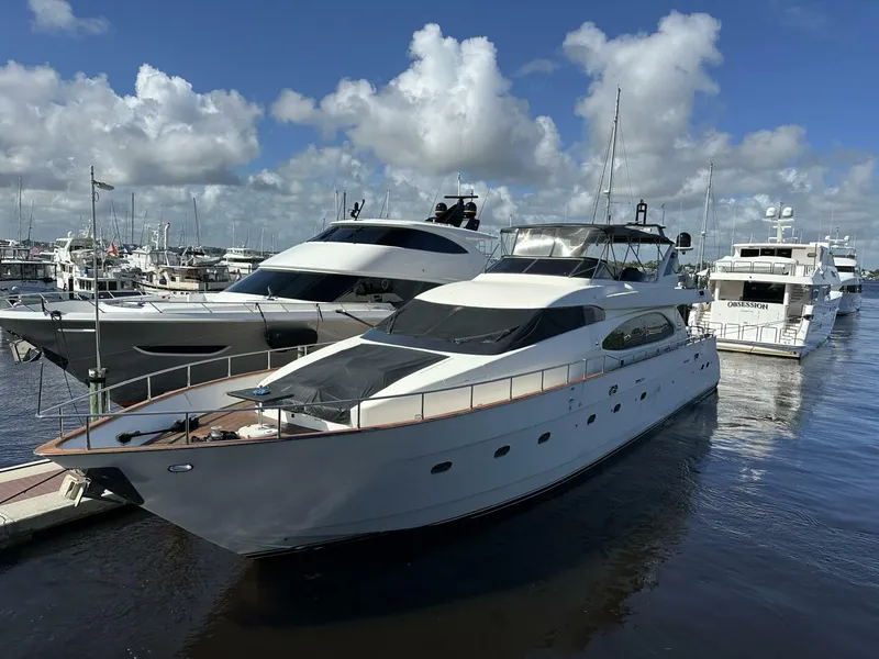 Slide: The Image of Azimut 1999 - 17
