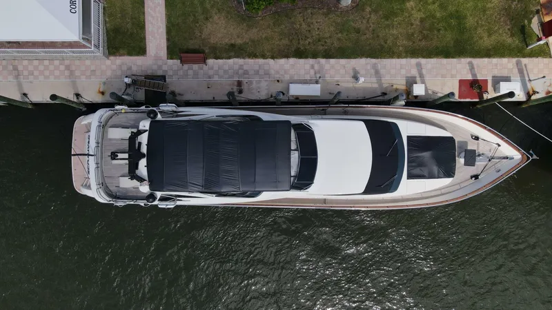 Slide: The Image of Azimut 1999 - 4