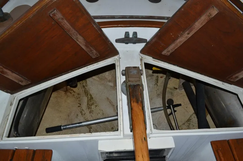 Slide: The Image of Jarvis Newman Friendship Sloop 1975 - 4